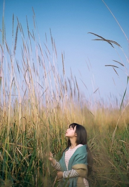 红色女郎的致命性感写真集