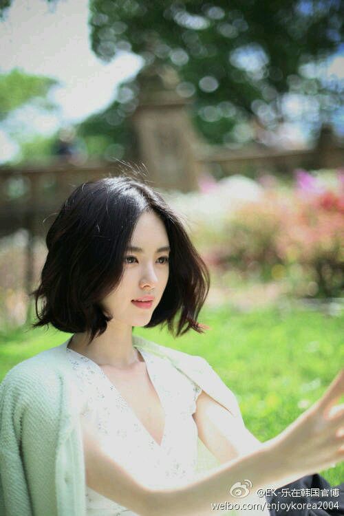 韩国翘臀美眉私房写真日韩翘臀美女图