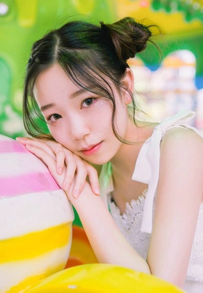 森林里的养眼森系少女眼神清澈日系森系美女图片大全