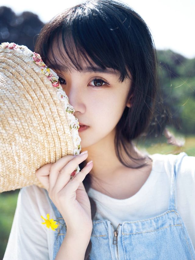 日系美少女逢泽莉娜连衣裙比基尼甜美网络美女图片