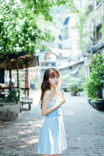 深圳时装周惊现光头透视装女王是谁 光头巨乳美女引爆时尚圈