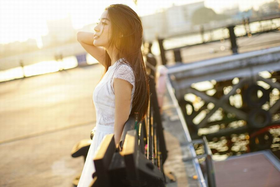 日本极品豪乳**美女人体艺术图片