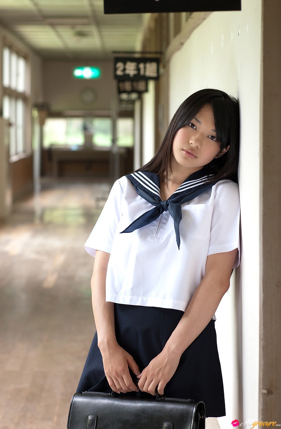 真实的日本校园开放少女教室大胆脱裙诱惑美女人体艺术写真高清图片