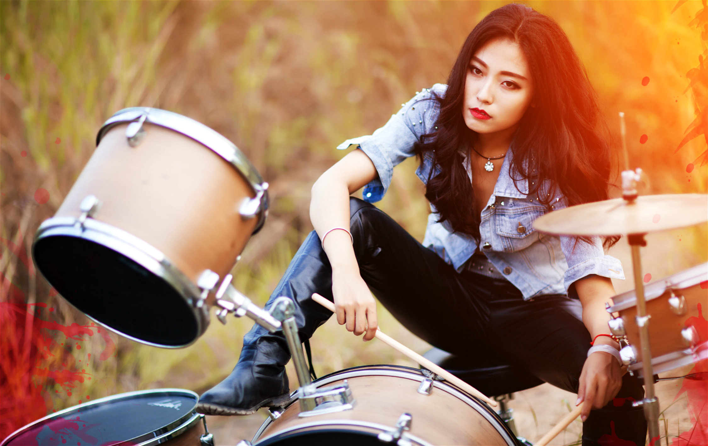 摇滚美女击鼓乐手狂野大尺度非主流唯美写真(一)