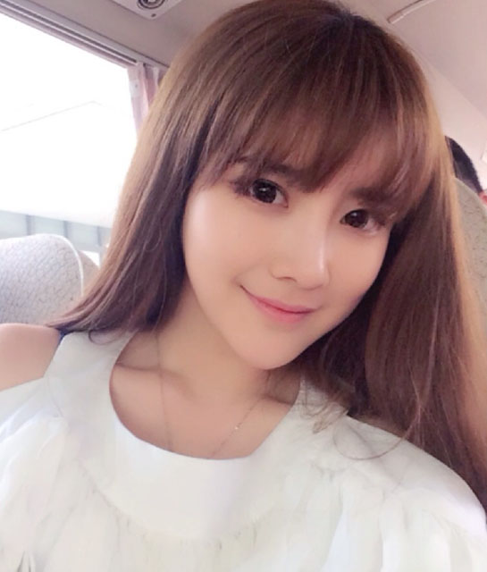 90后美女戴燕妮私房自拍唯美人体艺术写真图片