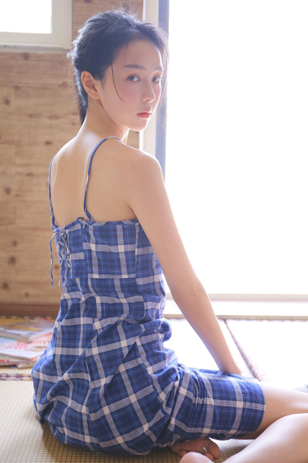AK48萌妹子渡边麻衣日本美女人体艺术图片