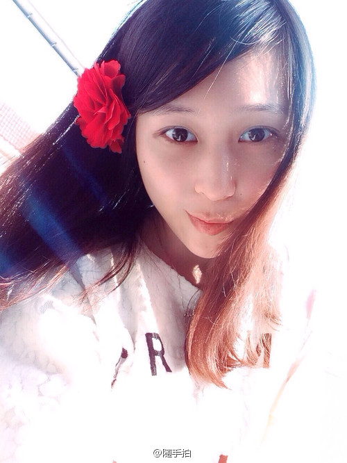 随手拍圆脸美女