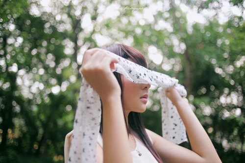 风俗媚娘的诱惑 美女不小心露底
