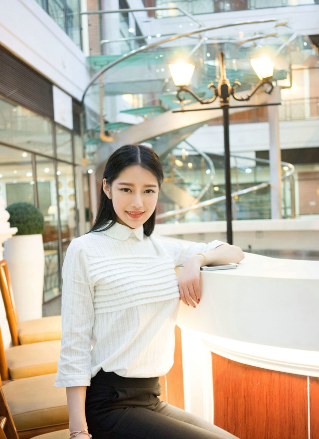 李颖芝全新性感大片