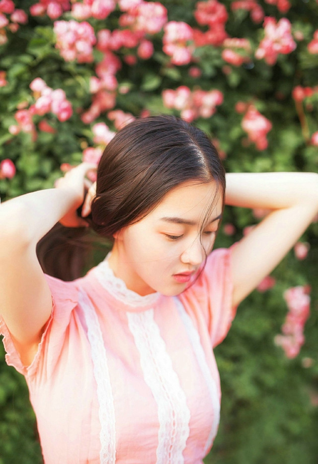 李颖芝全新性感大片