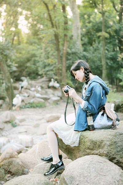 韩国性感美女 粉色蕾丝内衣浴室诱惑