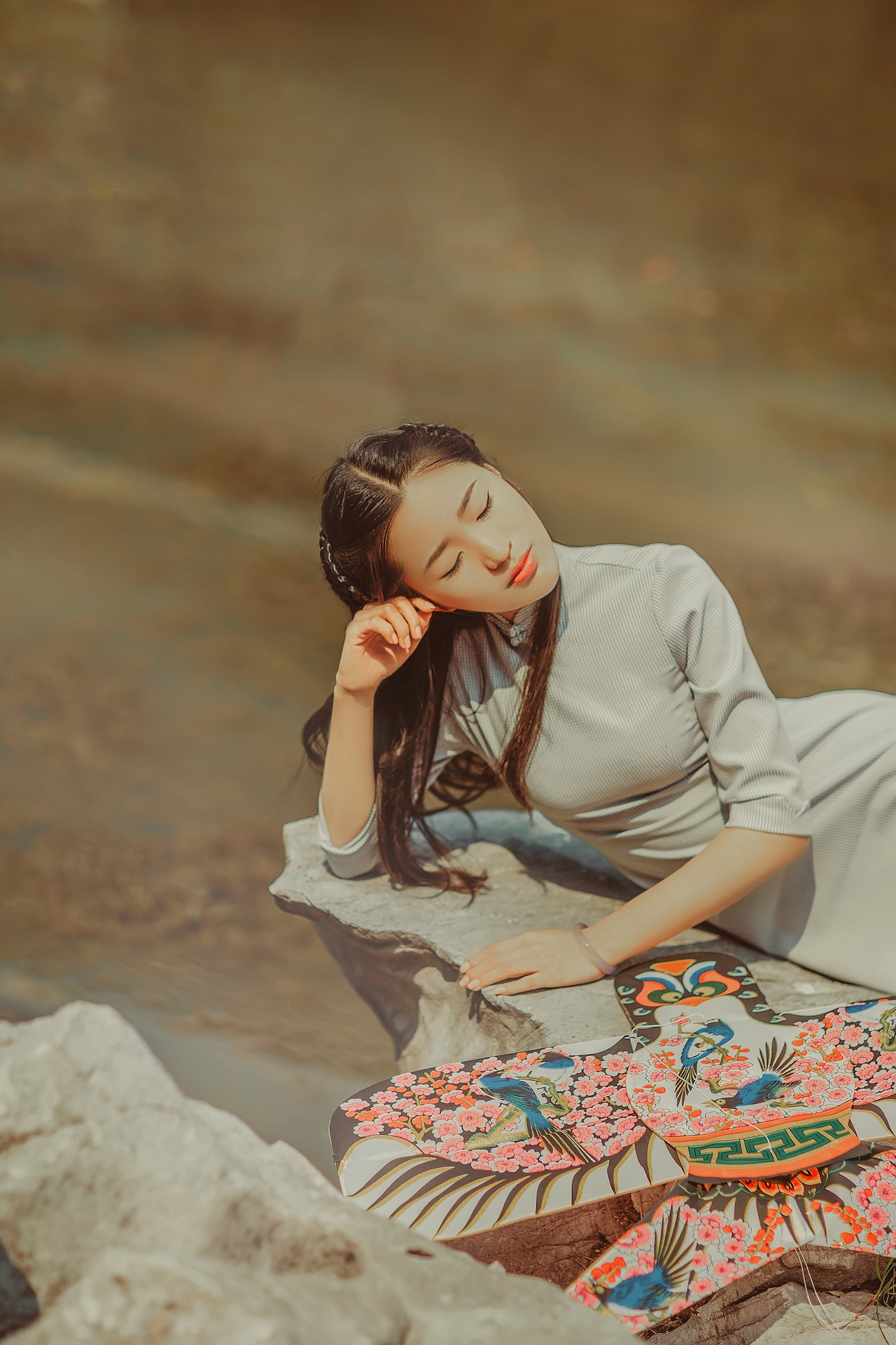韩国性感女神 惹火爆乳艺术图片