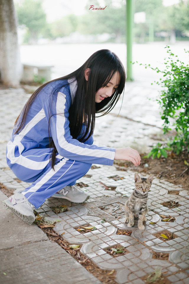 性感大胆美女情趣睡衣**长腿床上诱惑